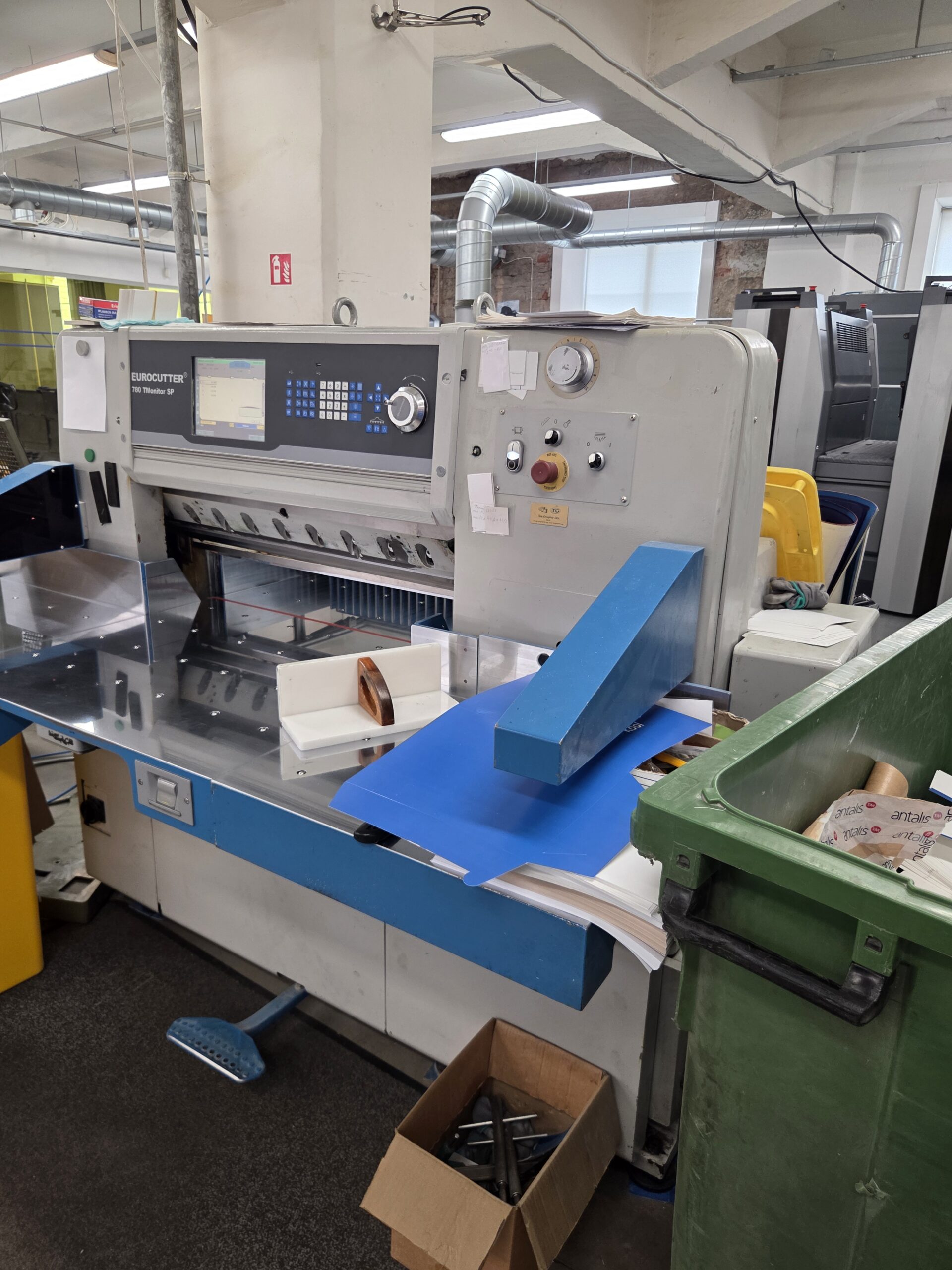 Used guillotine